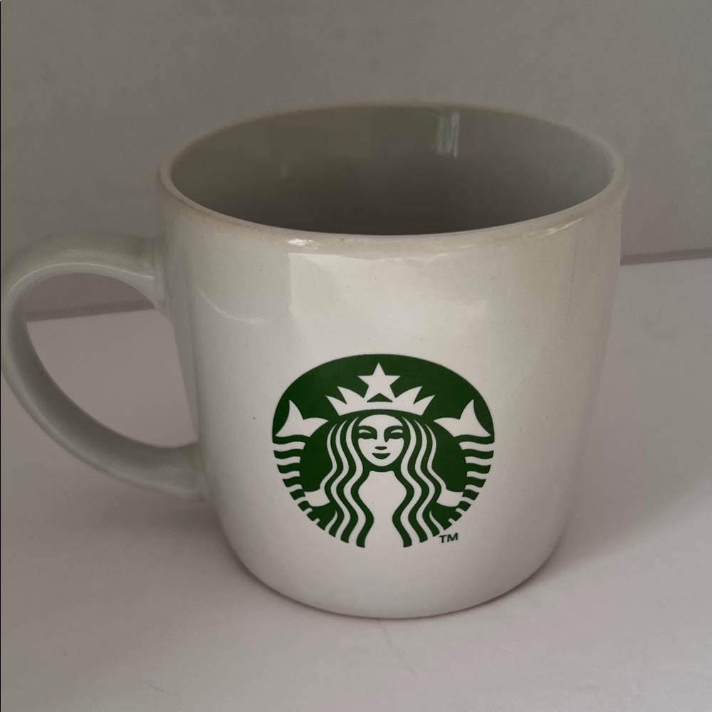 Starbucks White Coffee Mug with Green Siren Logo 7.8‎ fl oz
